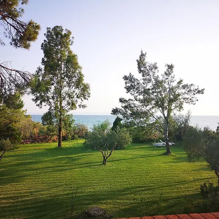 度假居 Hacienda Beachfront Villas, Spathies