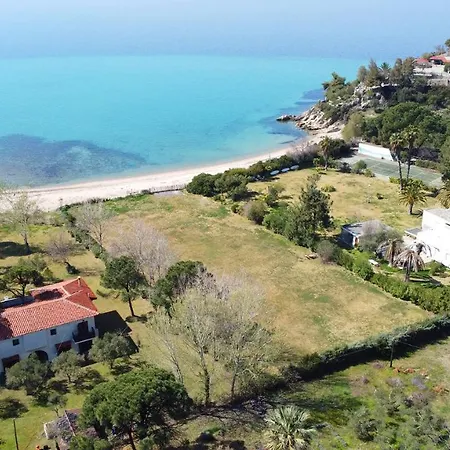 Hacienda Beachfront Villas, Spathies