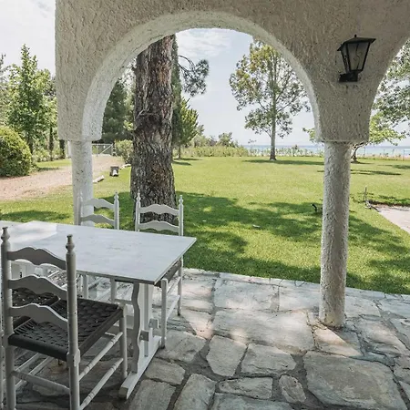 Hacienda Beachfront Villas, Spathies