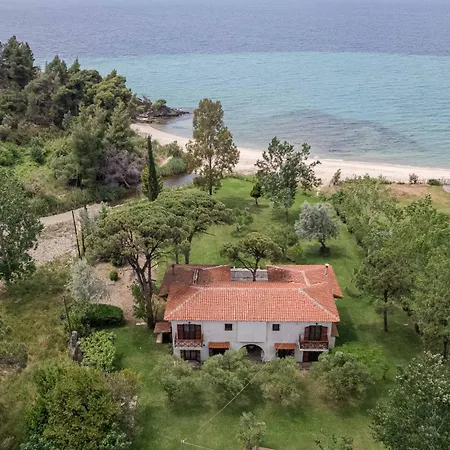 Hacienda Beachfront Villas, Spathies