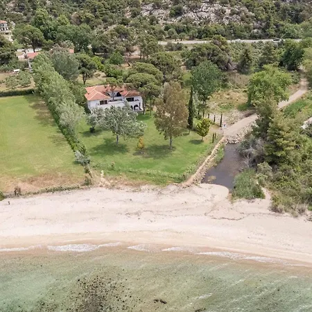Hacienda Beachfront Villas, Spathies